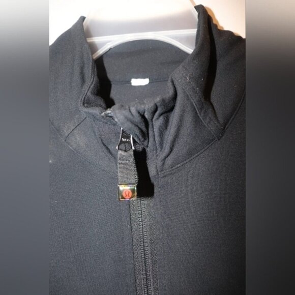 Lululemon Hoodie. Black. Size 6 - Picture 4 of 8